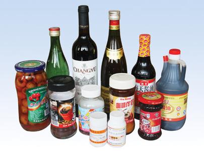 Individualus automatinis etikečių klijavimo aparatas apvaliam vertikaliam ploviklio buteliukui