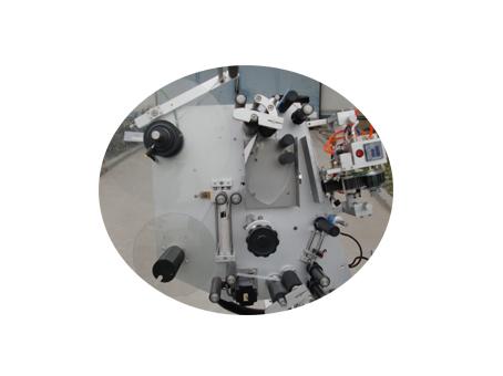 Popierinių vamzdžių etikečių klijavimo mašina 500 voleliu klijuojama lipni audinio lipdukų etiketė