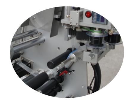 10 ml maža butelių etikečių klijavimo mašina su sertifikato dvigubo sluoksnio lipduku