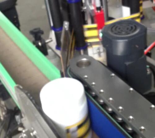 Apvalaus butelio etikečių klijavimo mašina, išpilstymo ir etikečių klijavimo mašina sūrio cukraus indeliui