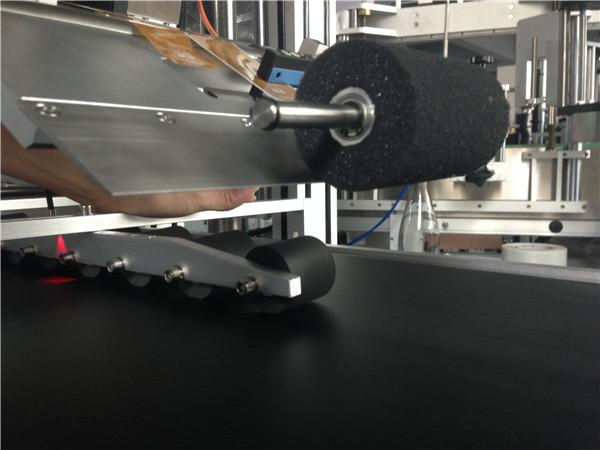 Pakabinama lipni etikečių klijavimo mašina, skirta pakabinti žymą / kortelę / maišelį 200 kg