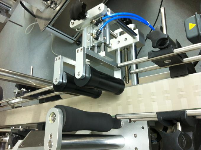 Stiklo butelio savaiminio lipnumo lipdukų klijavimo mašina, stiklinių indelių etikečių klijavimo mašina