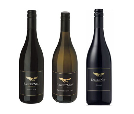 Dviejų / vienos pusės lipdukų etikečių klijavimo stiklo / plastikinių butelių etikečių ženklinimo įranga