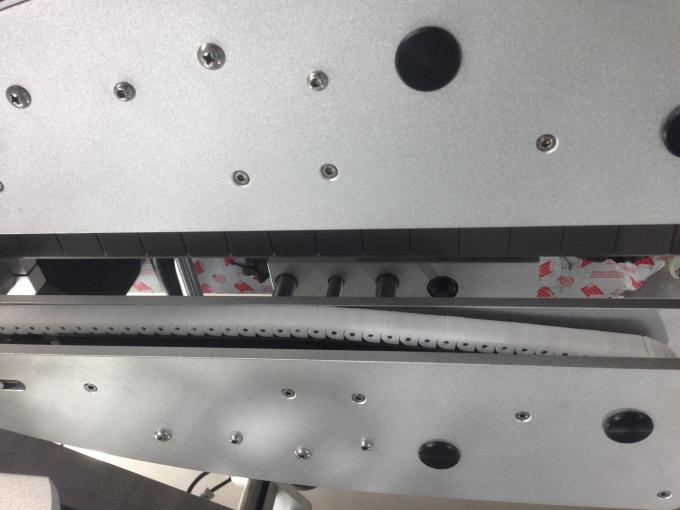 Kelių tipų butelių lipdukų ženklinimo mašinos PLC valdymo sistema