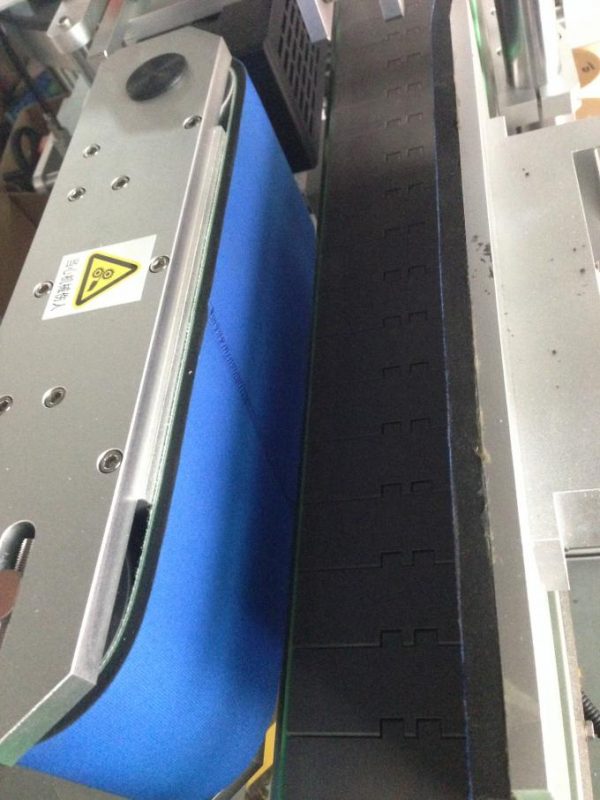 350 ml automatinė stiklinių butelių etikečių klijavimo mašina, 190 mm aukščio, maks