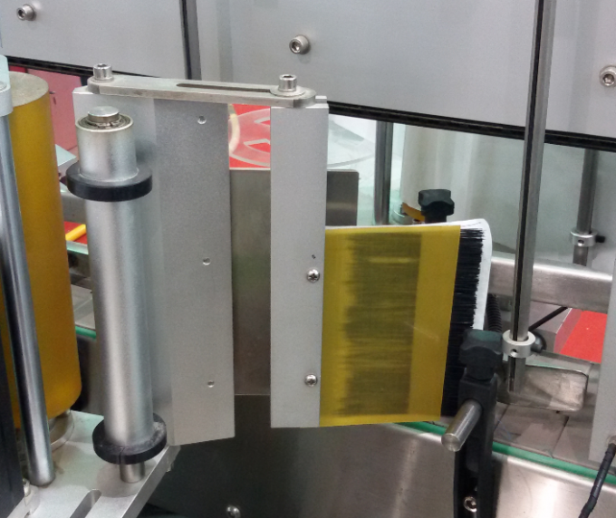 Aukštyn spaudžiamo mechanizmo viršutinių butelių automatinė butelių ženklinimo mašina su CE sertifikatu