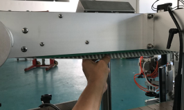 Aukštyn spaudžiamo mechanizmo viršutinių butelių automatinė butelių ženklinimo mašina su CE sertifikatu