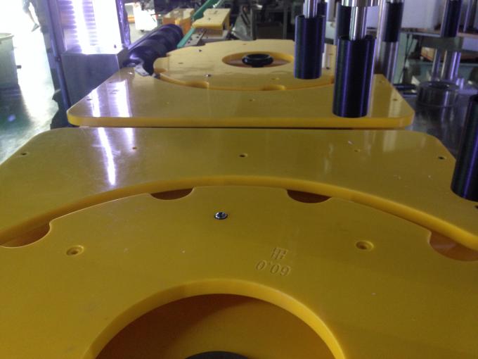 Didelės gamybos vyno / alaus butelių etikečių klijavimo mašina, apvalaus butelio etiketė