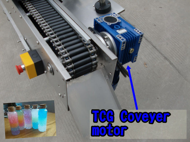 Kinija SUS304 Economy Automatinis 220V 2kw 50/60HZ 5 galonų dangtelis konkurencingos kainos buteliuko ženklinimo mašinos tiekėjas