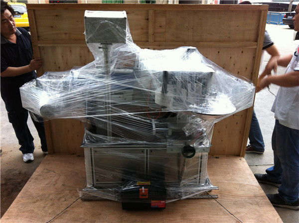 Vaisių / daržovių sulčių apvalių butelių lipdukų etikečių klijavimo mašina gėrimų pramonei